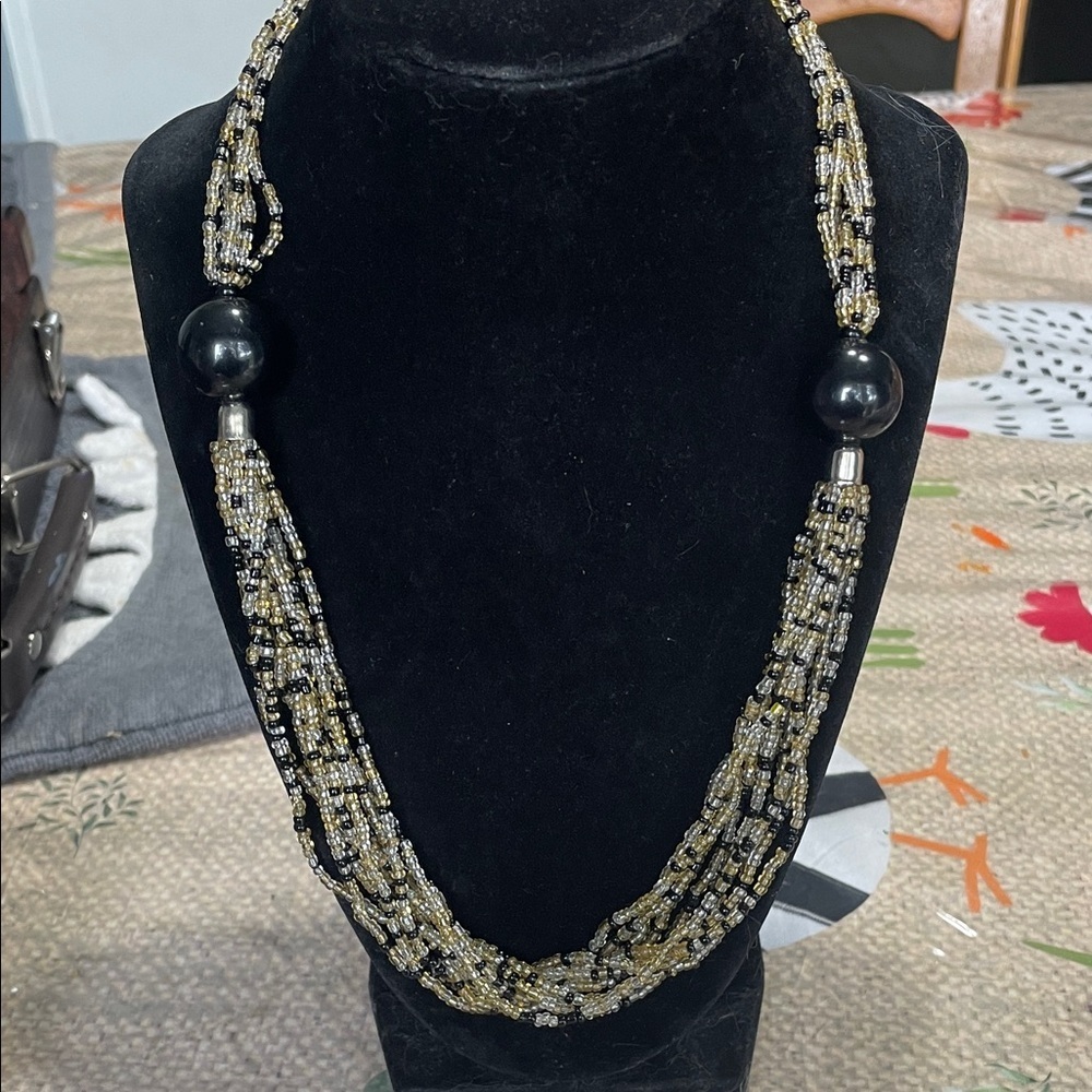 Elegant Black and Gold Beaded Necklace